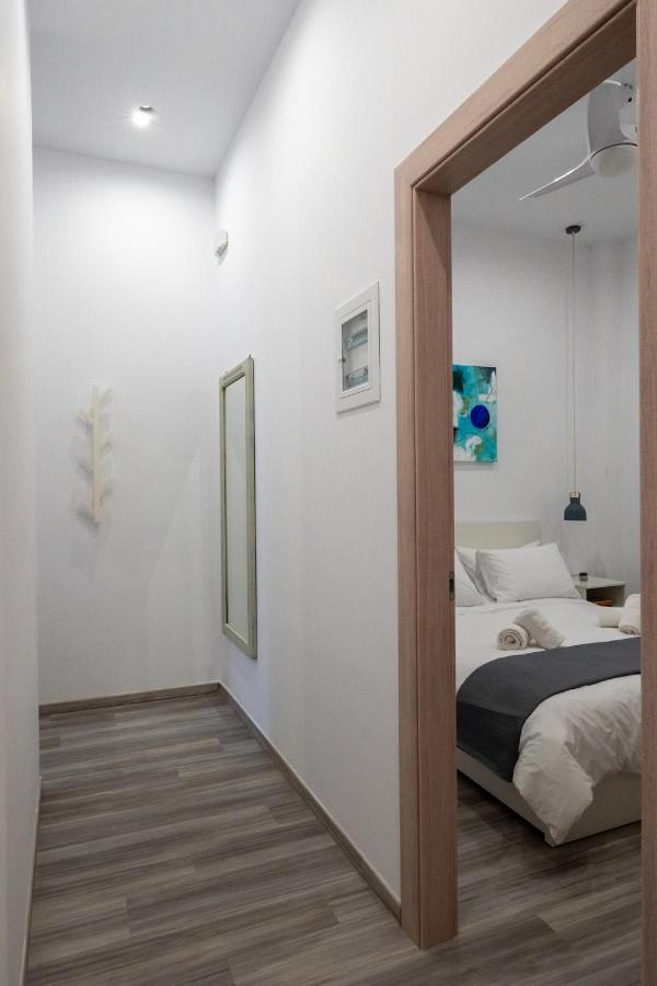Central Suites Aegina 2 Exteriör bild