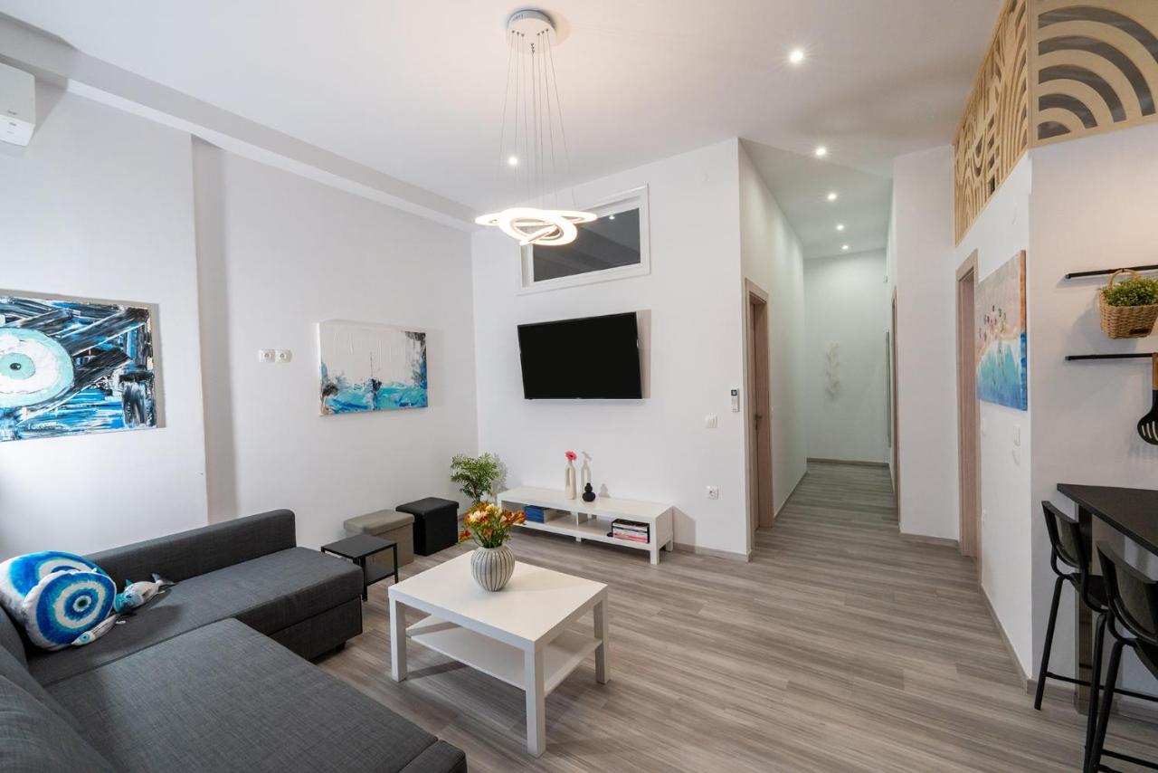 Central Suites Aegina 2 Exteriör bild