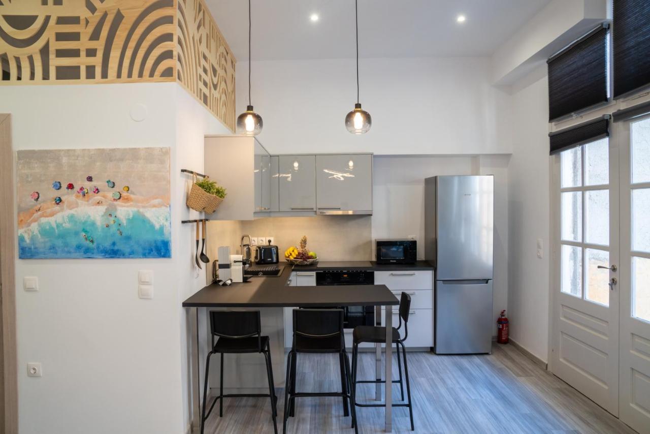 Central Suites Aegina 2 Exteriör bild
